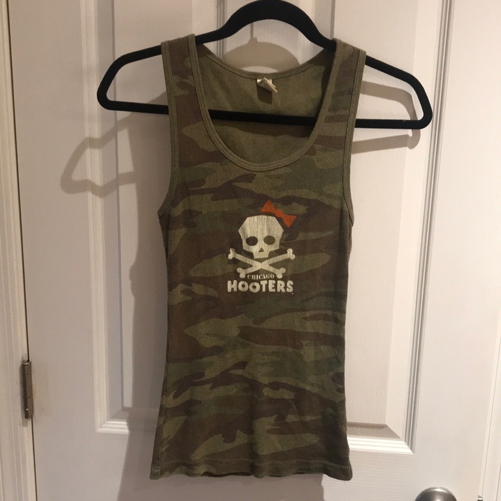 Hooters tank top, Chicago, size L